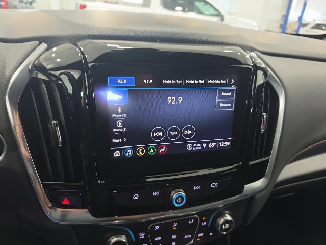Used 2023 Chevrolet Traverse RS AWD/4WD image 13