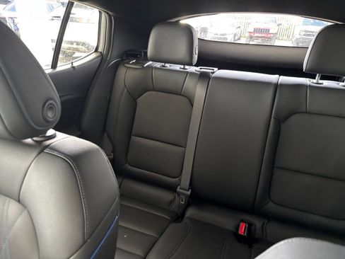 Used 2025 Buick Envista Sport Touring image 39