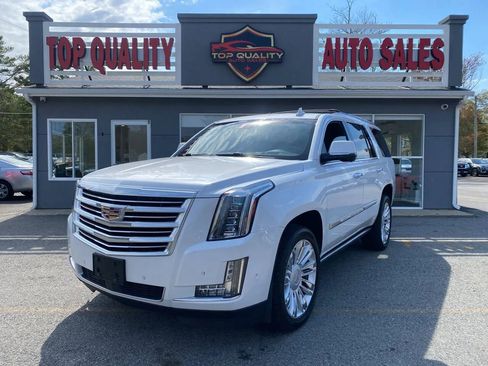 Used 2019 Cadillac Escalade Platinum AWD/4WD image 1
