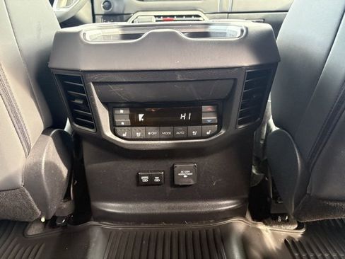 Used 2025 Toyota Sequoia Platinum image 21