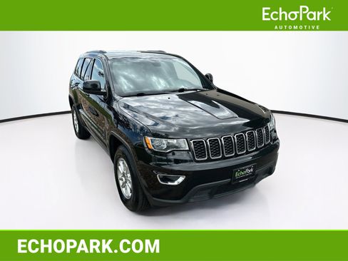 Used 2018 Jeep Grand Cherokee Laredo AWD/4WD image 1