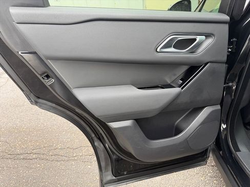 Used 2025 Land Rover Range Rover Velar Dynamic SE image 14