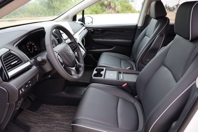 New 2026 Honda Odyssey Touring image 13
