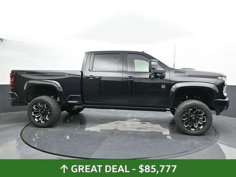 Used 2025 Chevrolet Silverado 2500 LTZ w/ Trail Boss Package image 13