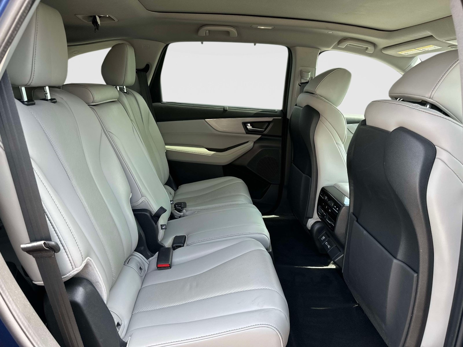 Certified 2023 Acura MDX w/ Technology Package AWD/4WD image 11