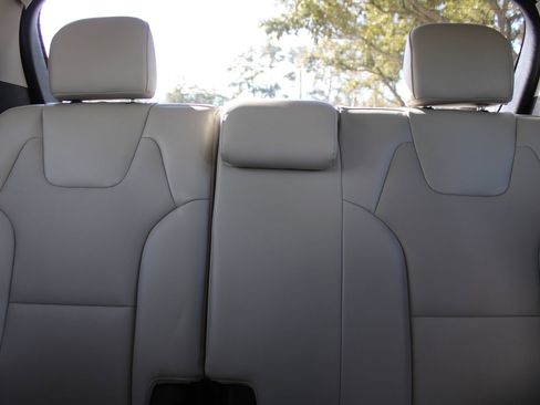 Certified 2022 Kia Telluride S image 58