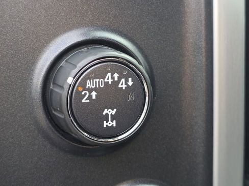 Used 2018 GMC Sierra 1500 SLE w/ SLE Value Package image 12