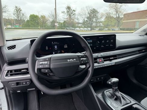 Certified 2025 Kia K4 LXS image 14