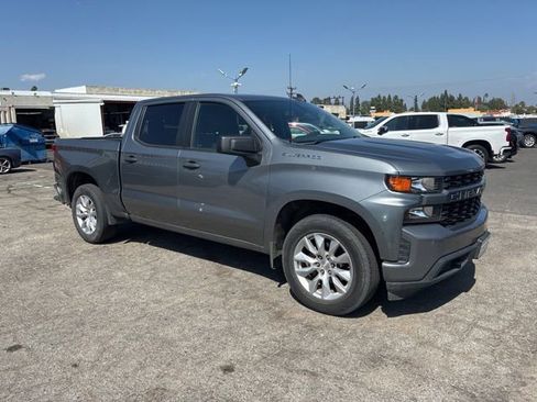 Used 2022 Chevrolet Silverado 1500 Custom RWD image 2