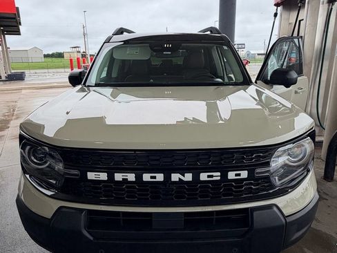 Used 2025 Ford Bronco Sport Outer Banks w/ Outer Banks Tech Package+ AWD/4WD image 14