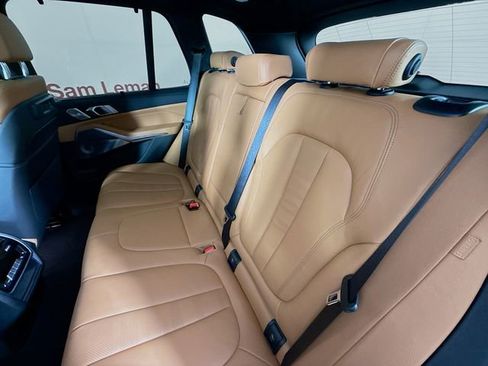 Used 2021 BMW X5 M50i w/ Executive Package image 26