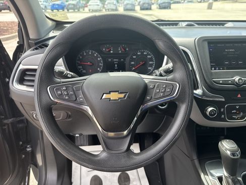 Used 2020 Chevrolet Equinox LS w/ LS Convenience Package image 16