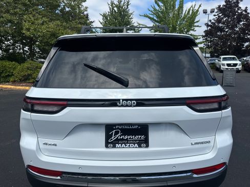 Used 2024 Jeep Grand Cherokee Laredo X w/ Trailer Tow Package AWD/4WD image 27