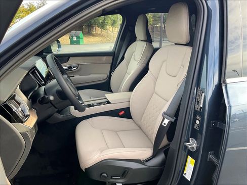 New 2026 Volvo XC90 B5 Plus w/ Protection Package image 11