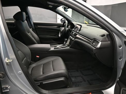 Used 2019 Honda Accord Sport image 44