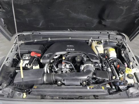 Used 2021 Jeep Wrangler Unlimited Rubicon AWD/4WD image 15