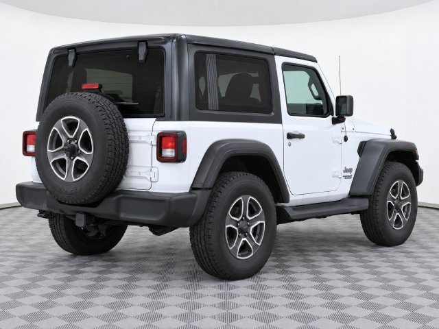 Used 2018 Jeep Wrangler Sport AWD/4WD image 3