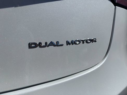 Used 2022 Tesla Model 3 Long Range AWD/4WD image 11