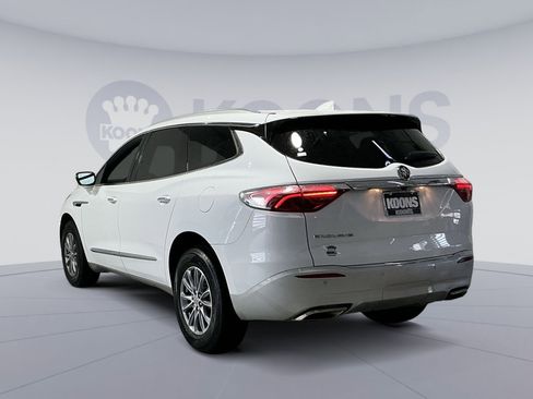 Used 2024 Buick Enclave Essence image 14