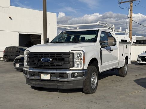 Used 2023 Ford F250 XL w/ XL Chrome Package image 2