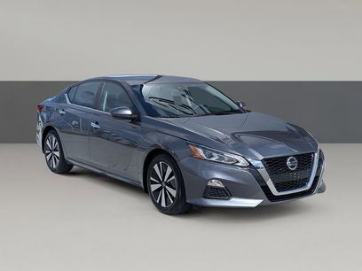 Used 2022 Nissan Altima 2.5 SV