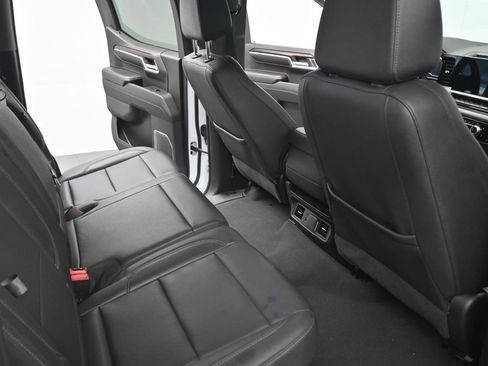 Used 2024 GMC Sierra 1500 SLT image 19