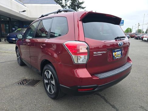 Used 2017 Subaru Forester 2.5i Premium AWD/4WD image 5