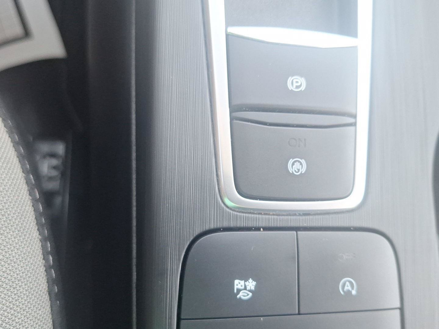Used 2022 Ford Escape S AWD/4WD image 27