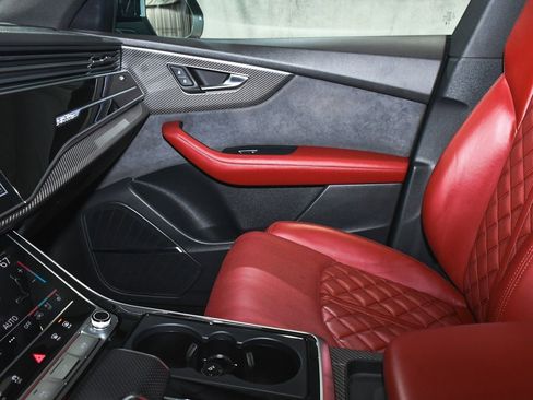 Used 2024 Audi SQ8 Prestige w/ Prestige Package image 60