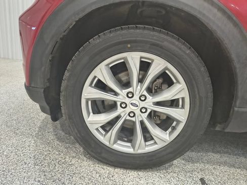 Used 2020 Ford Explorer XLT w/ Equipment Group 202A AWD/4WD image 10