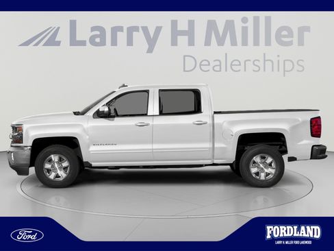 Used 2018 Chevrolet Silverado 1500 LT w/ All Star Edition AWD/4WD image 3