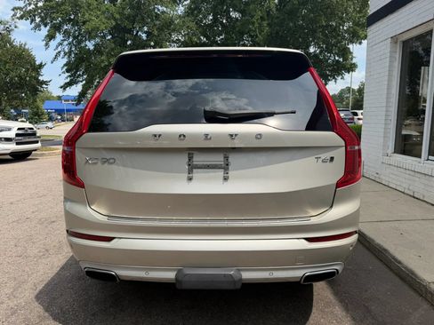 Used 2016 Volvo XC90 T6 Momentum w/ Momentum Plus Package AWD/4WD image 6