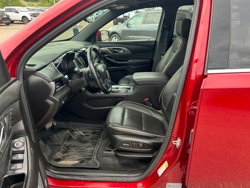 Certified 2023 Chevrolet Traverse Premier w/ LPO, Floor Liner Package AWD/4WD image 25