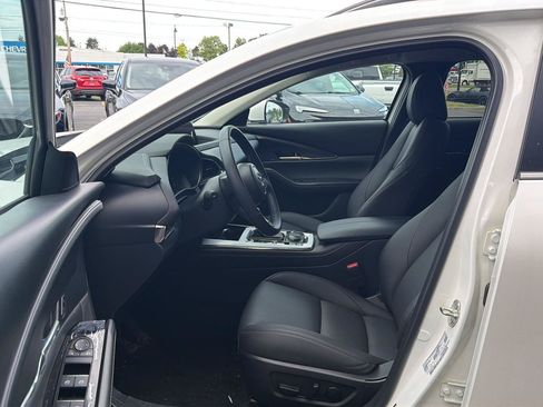 Certified 2025 MAZDA CX-30 AWD 2.5 S w/ Preferred Package image 2