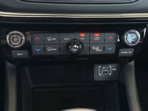 New 2026 Jeep Compass Latitude w/ Quick Order Package 29K image 12