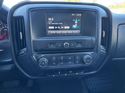 Used 2018 Chevrolet Silverado 1500 Custom w/ Custom Value Package image 18