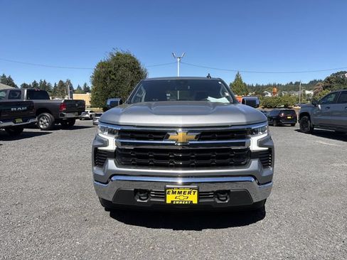 Used 2023 Chevrolet Silverado 1500 LT AWD/4WD image 10