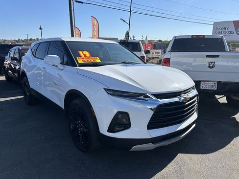 Used 2019 Chevrolet Blazer LT image 2