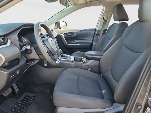 Used 2021 Toyota RAV4 LE w/ Carpet Mat Package (TMS) AWD/4WD image 16