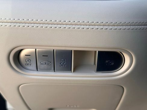 Used 2025 Genesis G90 3.5T image 44