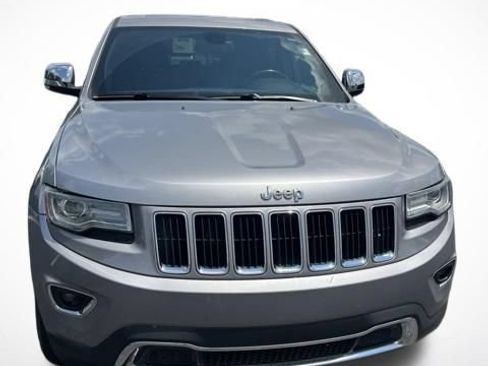 Used 2014 Jeep Grand Cherokee Limited w/ Luxury Group II RWD image 2