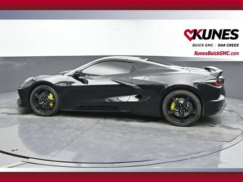 Used 2020 Chevrolet Corvette Stingray Preferred Conv w/ 2LT Preferred Equipment Group RWD image 9