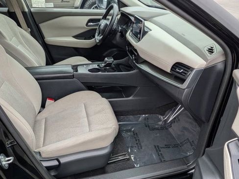 Used 2025 Nissan Rogue SV FWD image 5