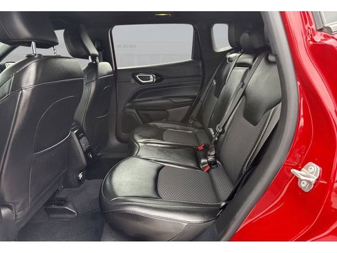 Used 2023 Jeep Compass Altitude image 13