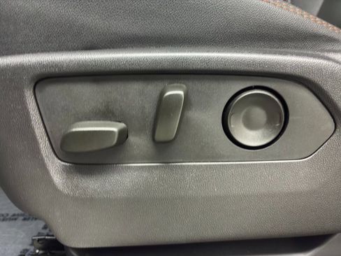 Used 2023 GMC Sierra 1500 AT4 w/ Technology Package image 21