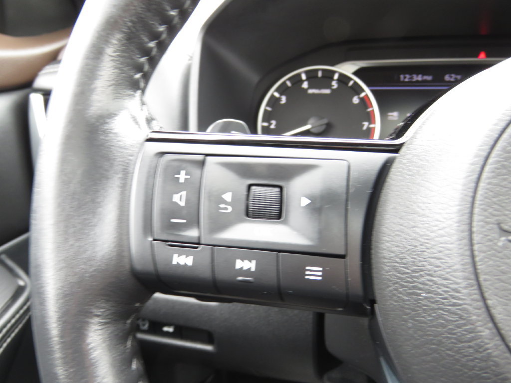 Used 2023 Nissan Rogue SL AWD/4WD image 22