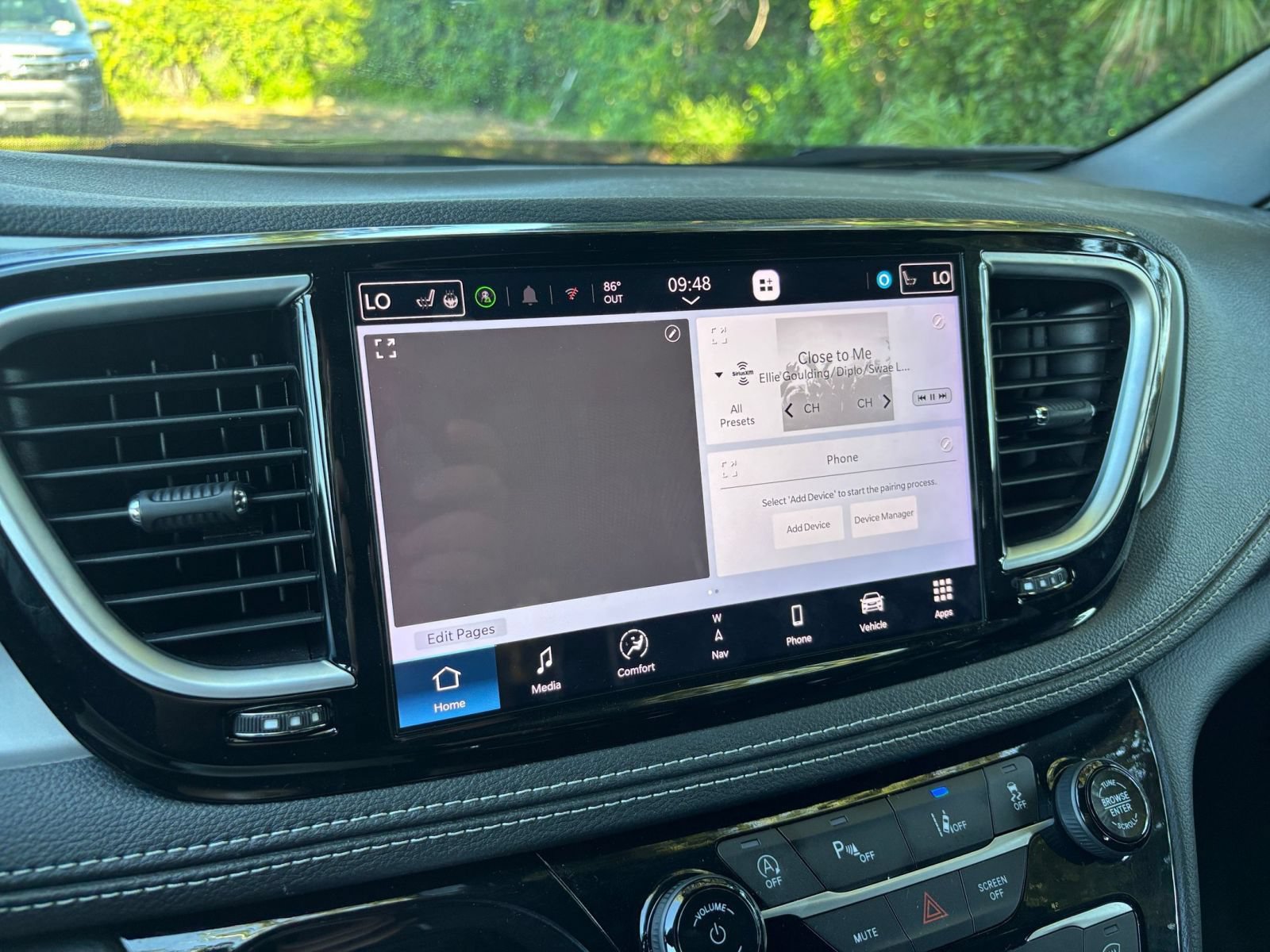Used 2025 Chrysler Pacifica Limited FWD image 20