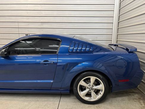 Used 2008 Ford Mustang GT Premium RWD image 5