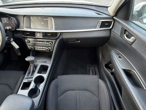 Used 2019 Kia Optima LX image 32