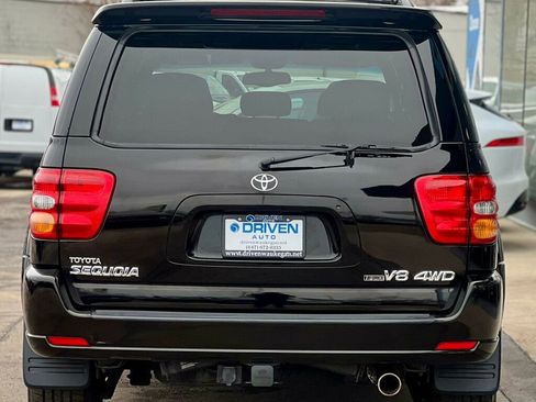 Used 2004 Toyota Sequoia Limited image 4